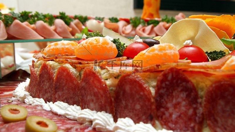 揭秘临期零食：批发厂家直销背后的秘密